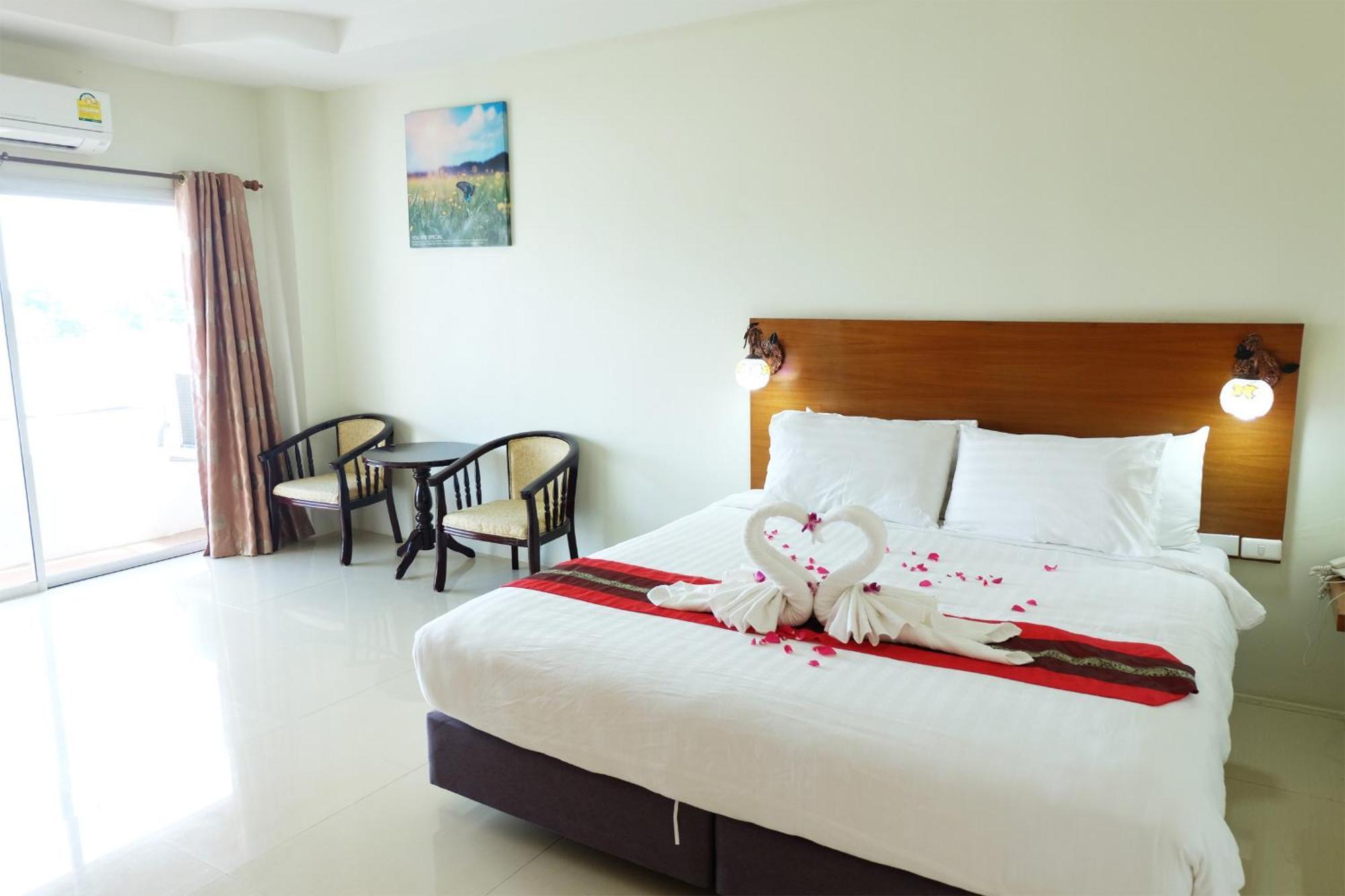 Chaophayathara Riverside Hotel Chainat Экстерьер фото