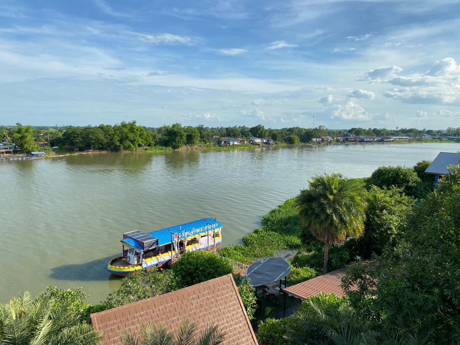 Chaophayathara Riverside Hotel Chainat Экстерьер фото