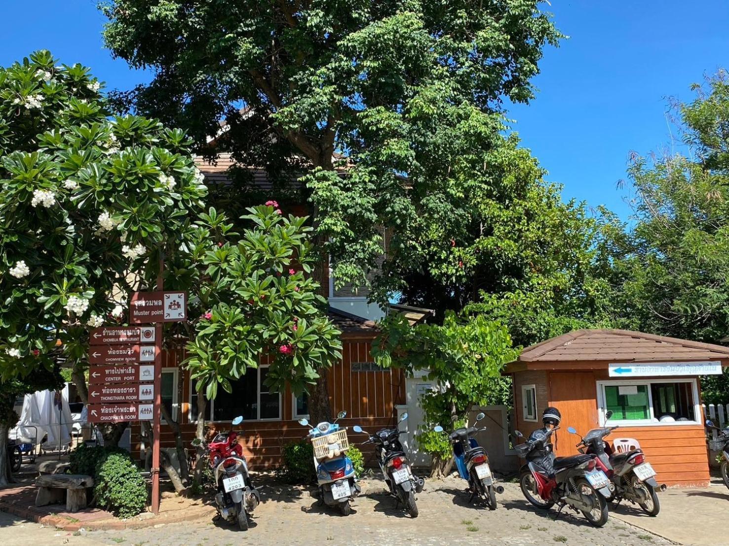 Chaophayathara Riverside Hotel Chainat Экстерьер фото