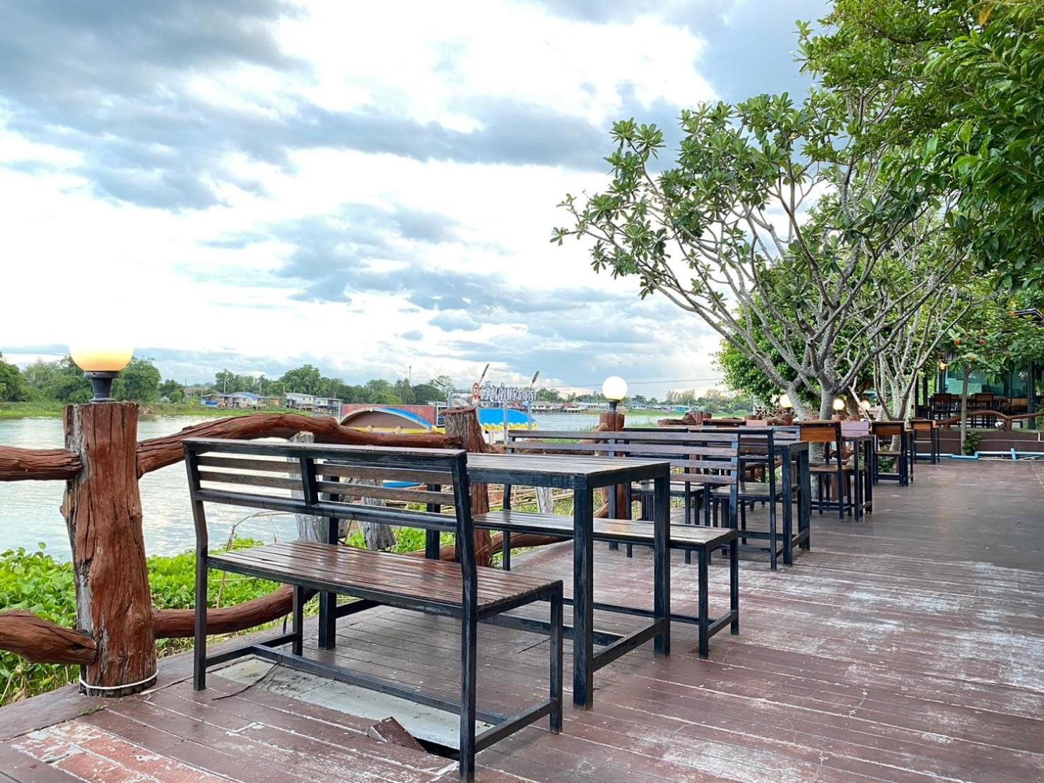 Chaophayathara Riverside Hotel Chainat Экстерьер фото