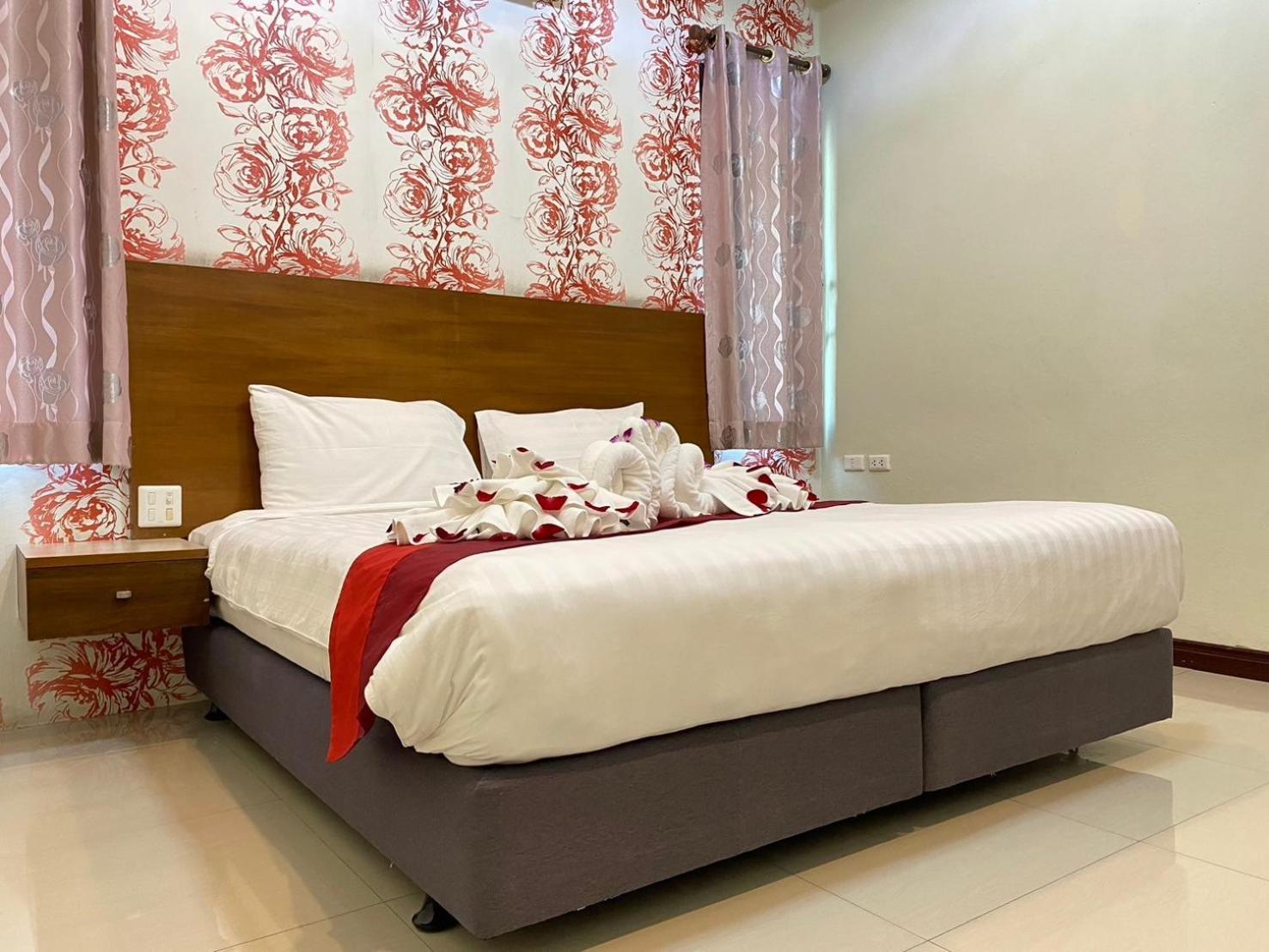 Chaophayathara Riverside Hotel Chainat Экстерьер фото