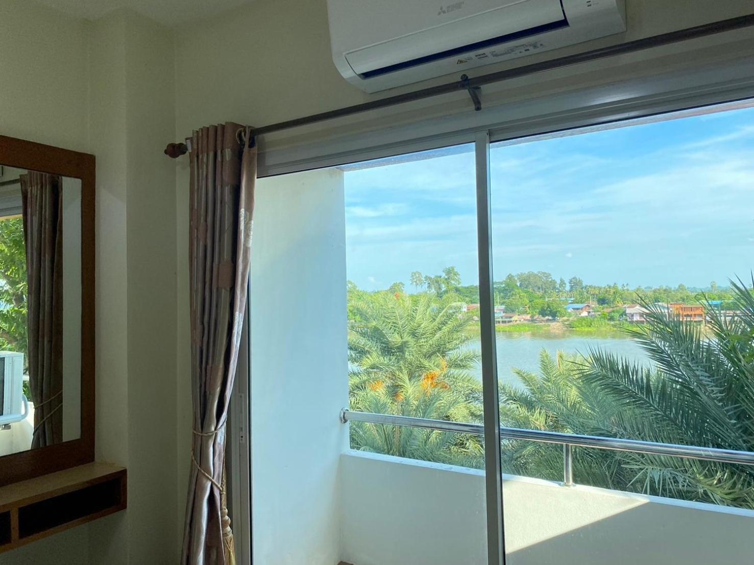 Chaophayathara Riverside Hotel Chainat Экстерьер фото